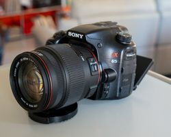 Sony a 65 Digitalkamera mit Sigma DC 18-200mm 1:3,5-6.3II HS