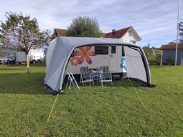 Wohnwagen Sonnenvordach mit Luft