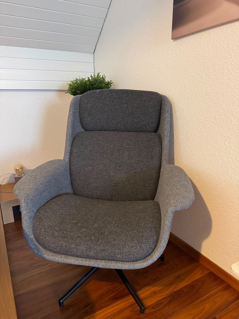 Ikea Poltrone: Grauer Sessel – Usato da Schaan venduto da Hermine2018