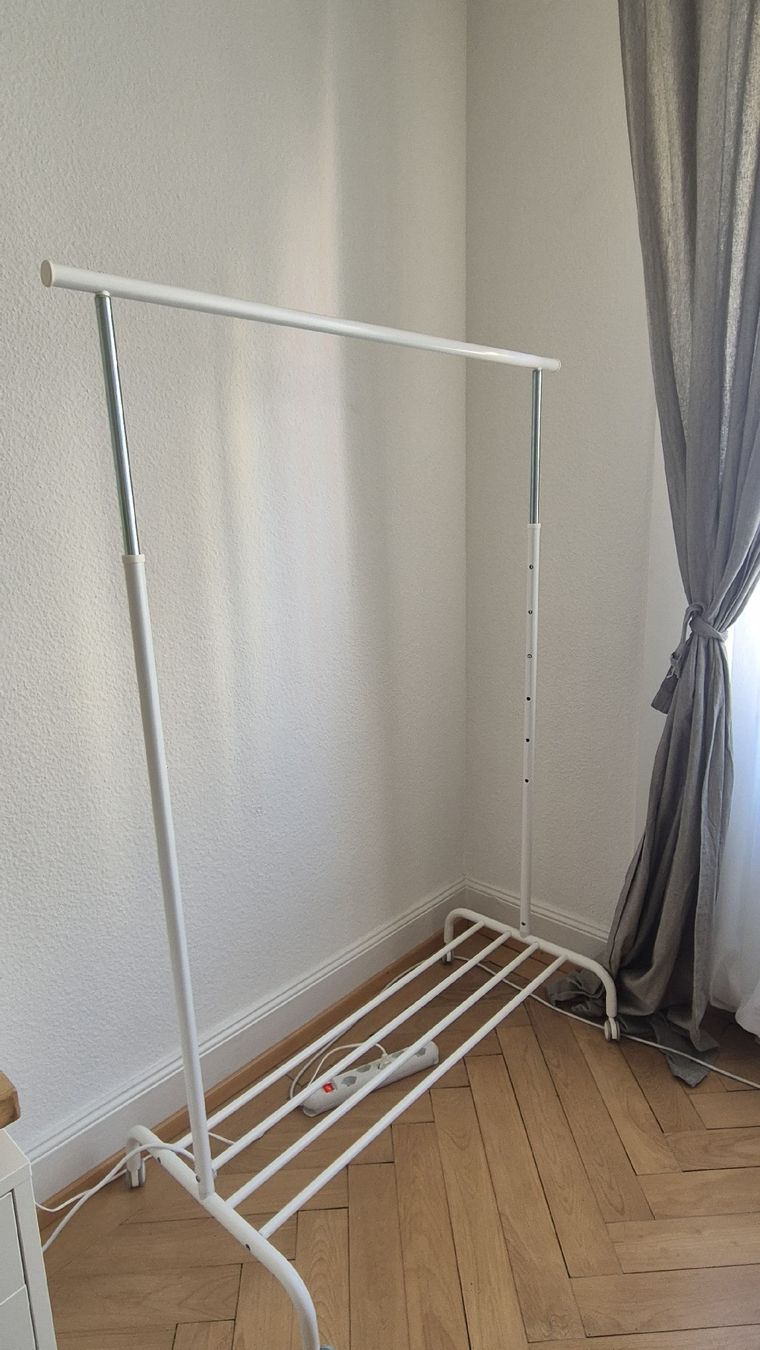 Ikea Porte manteau: Kleiderstange Rigga – D'occasion à Zürich par psc_gm8n