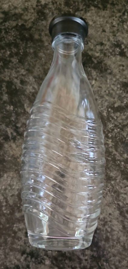 Sonstiges für Haushalt & Wohnen: 5 SodaStream Crystal Glaskaraffen/Flaschen mit Deckel – Gebraucht aus Flawil von Butterfly711 2