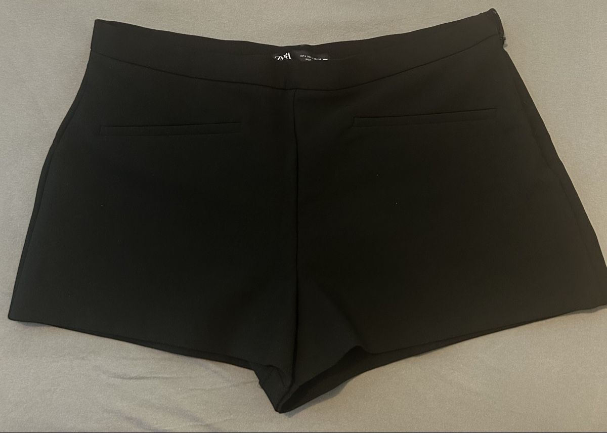 Zara Pantaloni: Short Zara taille L – Usato da Villars-sur-Glâne venduto da ale_7h26