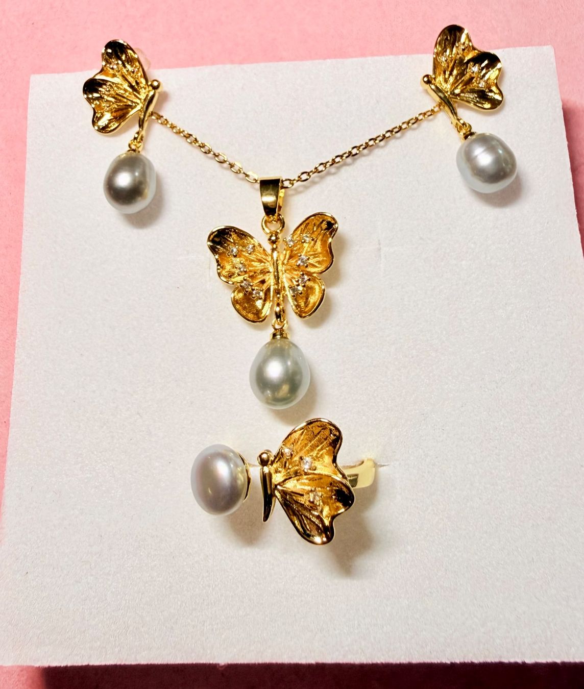 Altri gioielli: Parure Papillon Perlé – Nuovo e nell'imballaggio originale da St-Maurice venduto da Sandrinette123