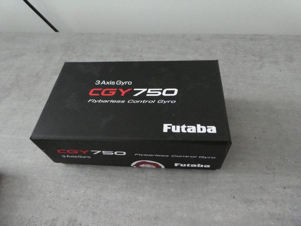 Gyro Futaba CGY750 Flybarless – Contrôleur Pour Hélico RC (Align, Trex, Goblin)