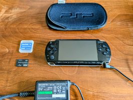Sony PSP 2004 Slim & Lite Piano Black, Battery, Case, 6GB