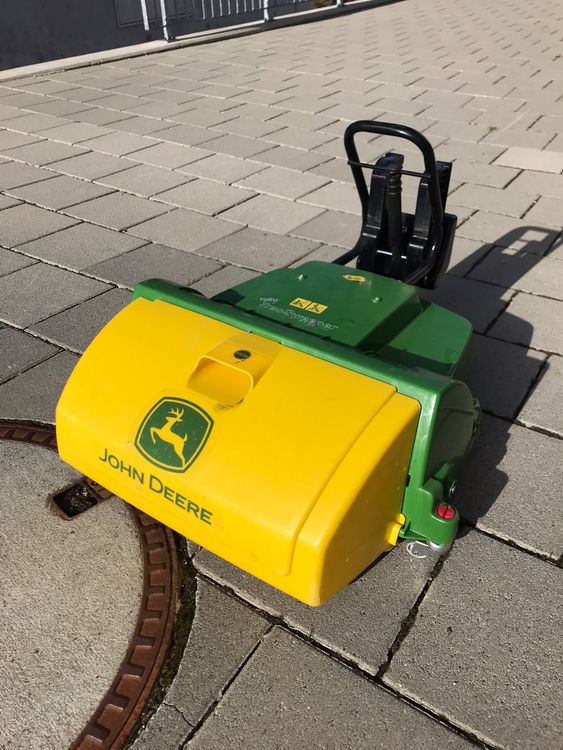 Anbaukehrmaschinen - GmbH - Heitmann Kehr- und