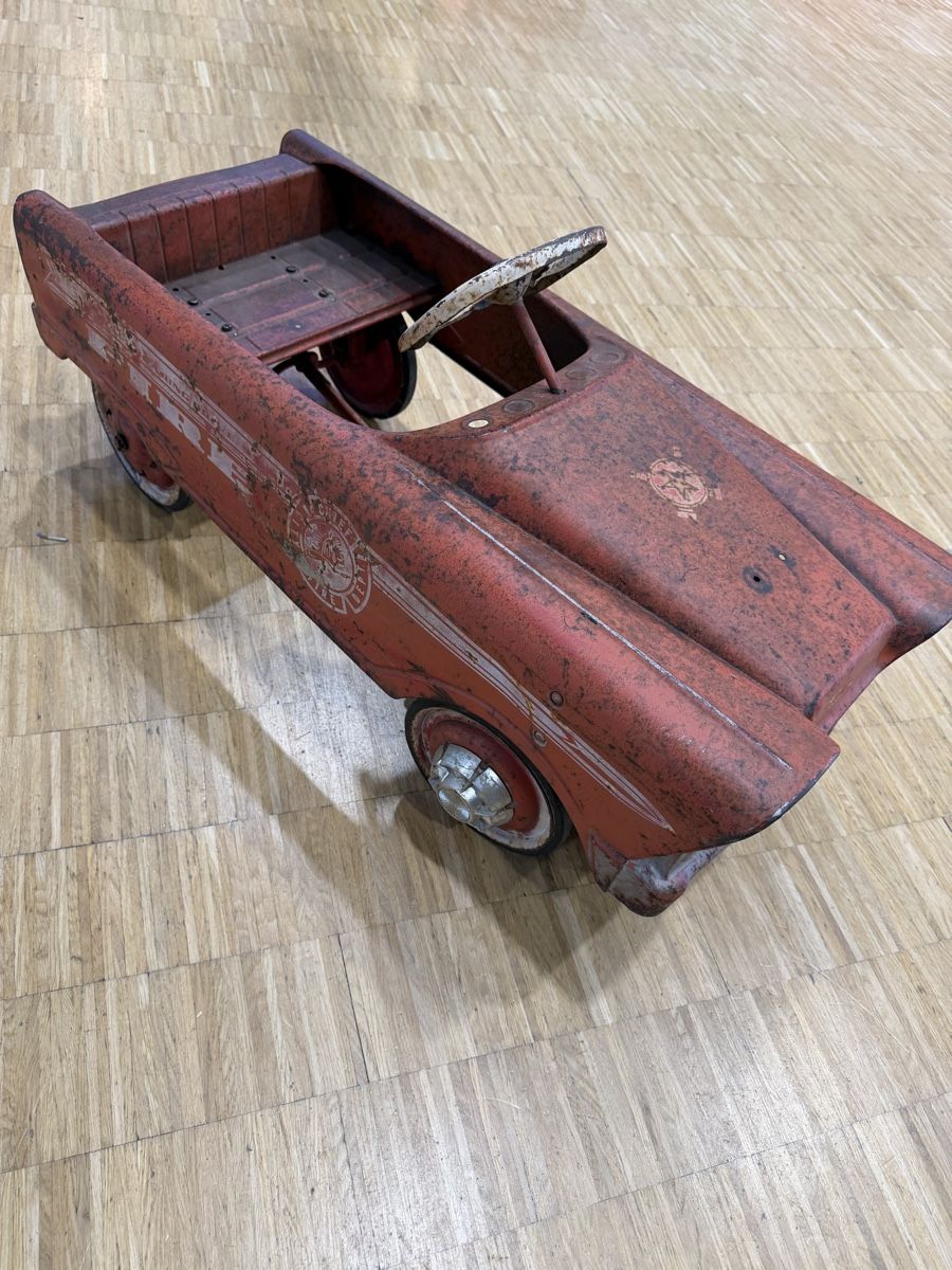 Spielzeuge: Pedal Car Vintage Fire Chief – Gebraucht aus Ecuvillens von mcw_lx9j 3