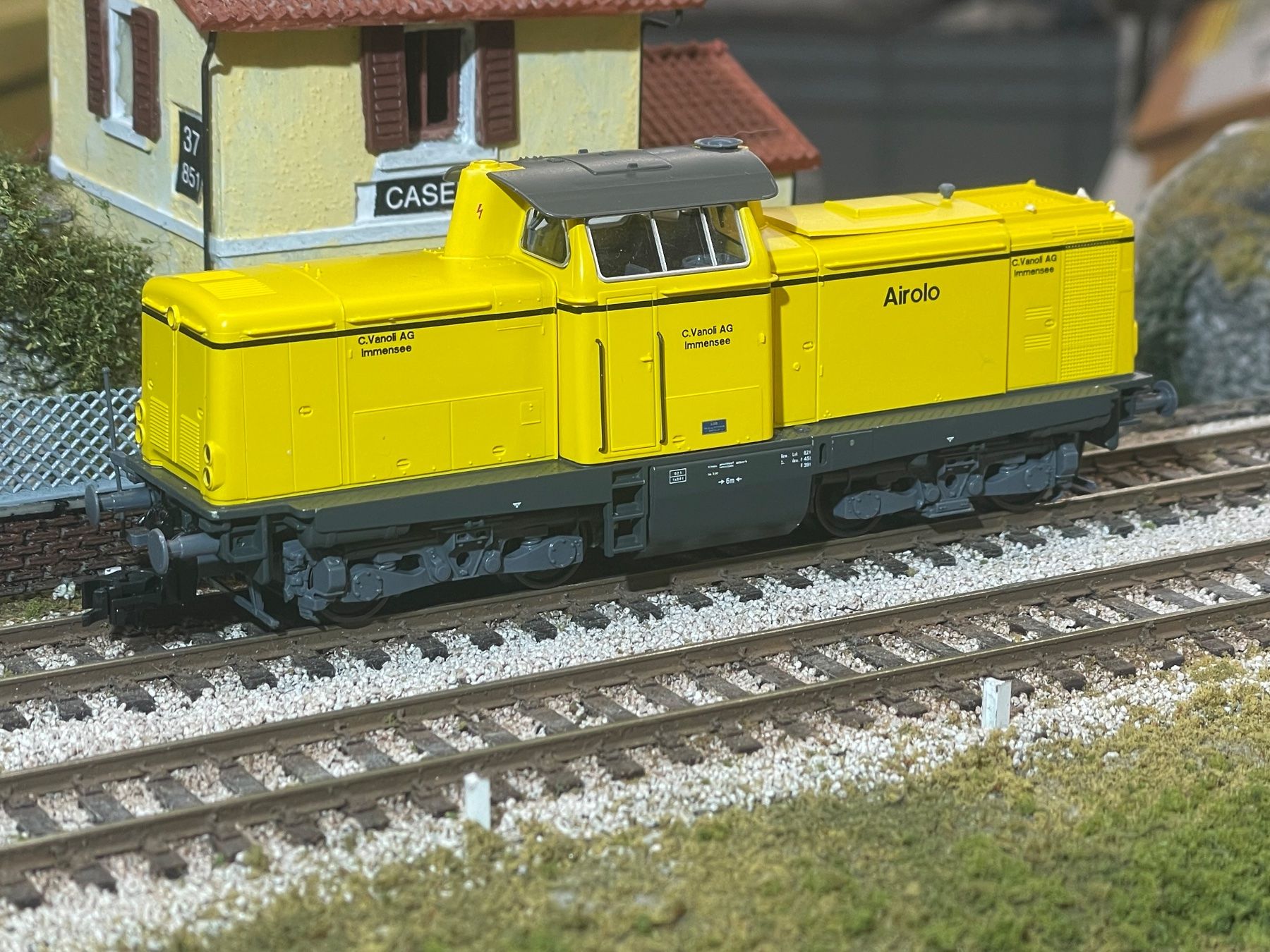 Born Modellini di ferrovie: Born, Vanoli Rangierlok – Nuovo e nell'imballaggio originale da Krummenau venduto da ferrotech