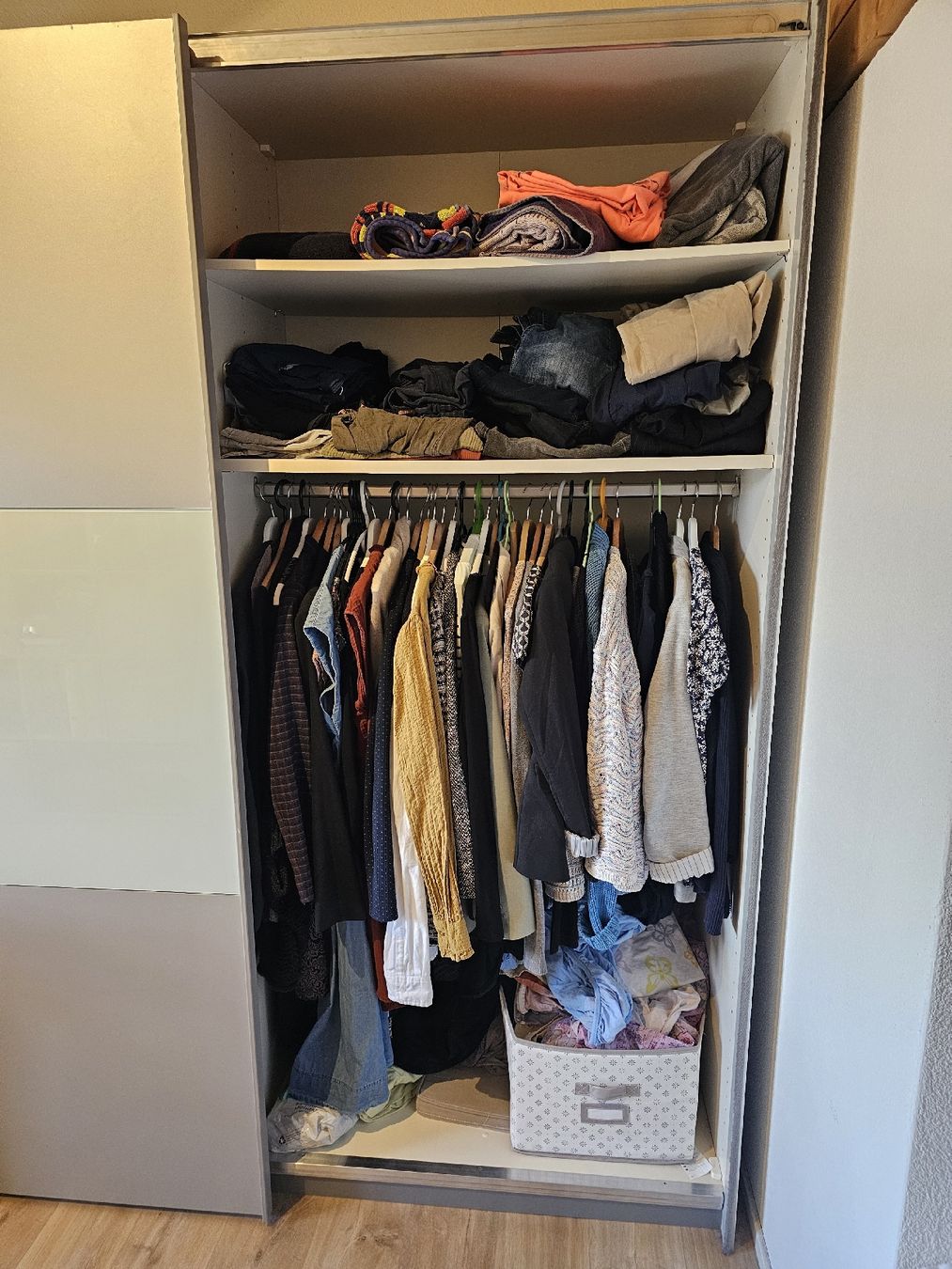 Pfister Armadi: Kleiderschrank Möbel Pfister – Usato da Uttigen venduto da lonicera01 4