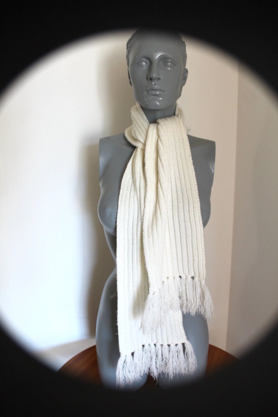 Foulard & Sciarpe: Schal, Eierschalenfarben – Usato da Locarno venduto da madame-tus-sauds 4