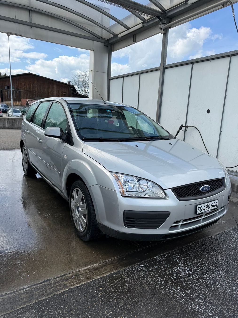 Ford Automobili: Ford Focus 1.8i – Usato da Flawil venduto da PinkUnicorn 1