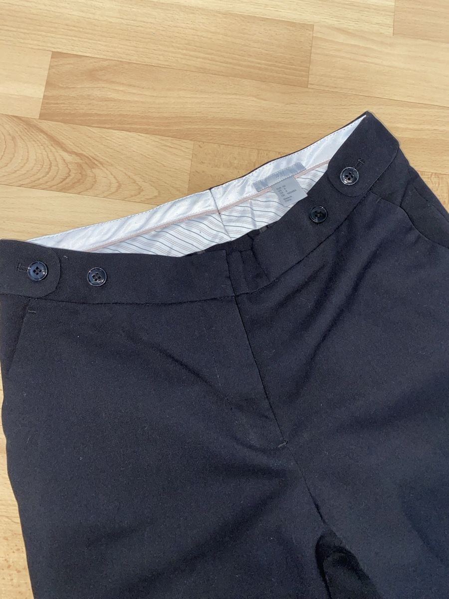 H&M Pantaloni: Pantalon noir – Usato da Crissier venduto da Fiona_yz23 1