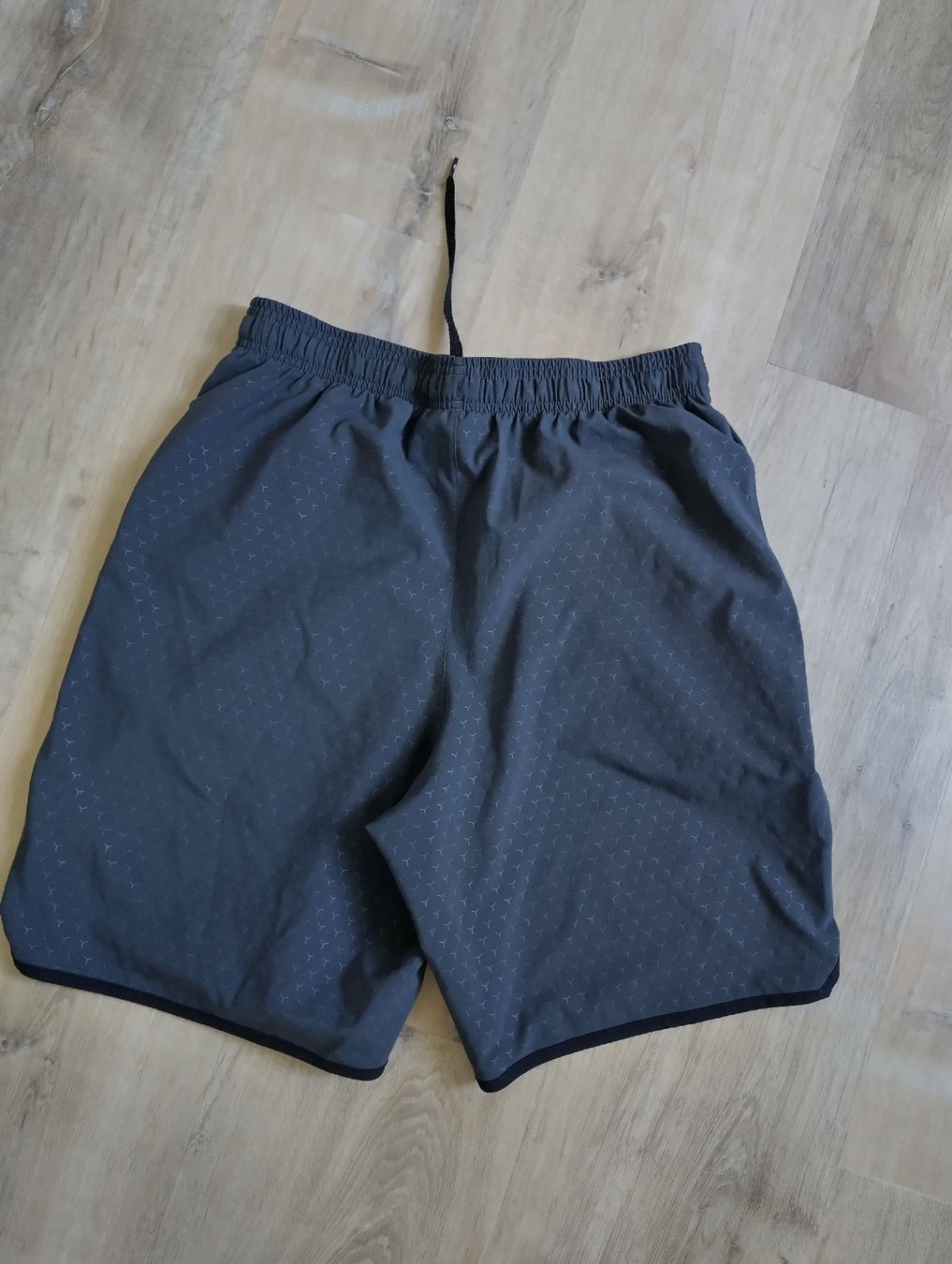 Under Armour Pantalons: under Armour Sport Shorts M – D'occasion à Dättwil AG par Kleinaberfein 1