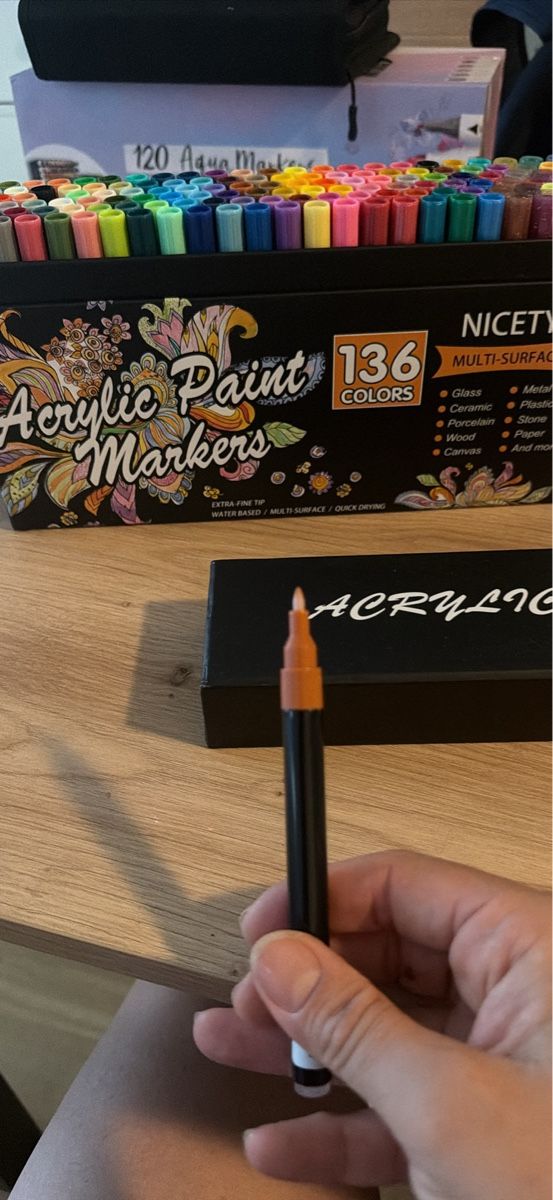 Stifte & Marker: Feutre acrylique 136 – Gebraucht aus Granges-paccot von lau_9z8q 3