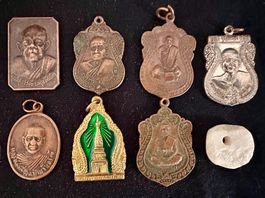 7 Amulette Buddhistische Medaillons Thailand