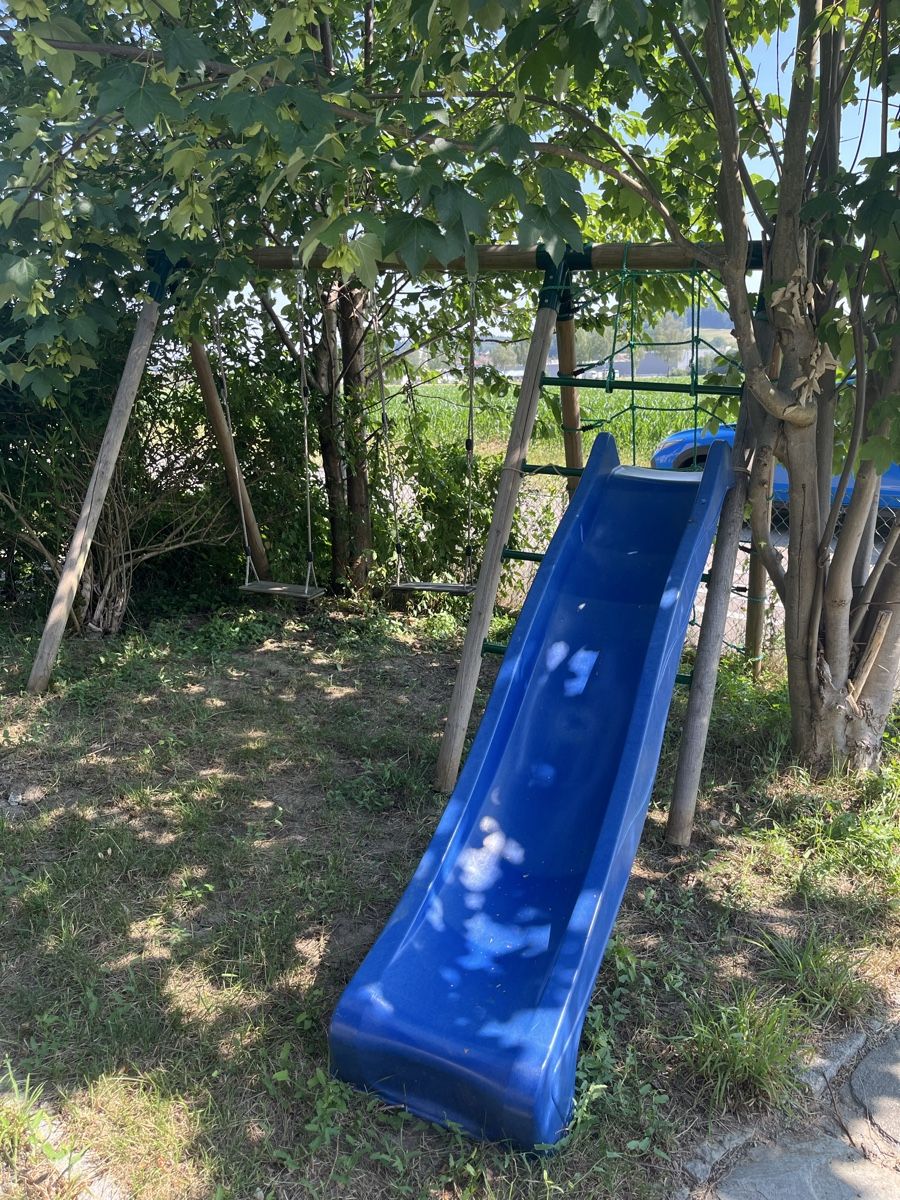 Altre altalene da giardino: Schaukelgerüst massiv mit Rutsche  – Usato da Frauenfeld venduto da Ericandreas 4