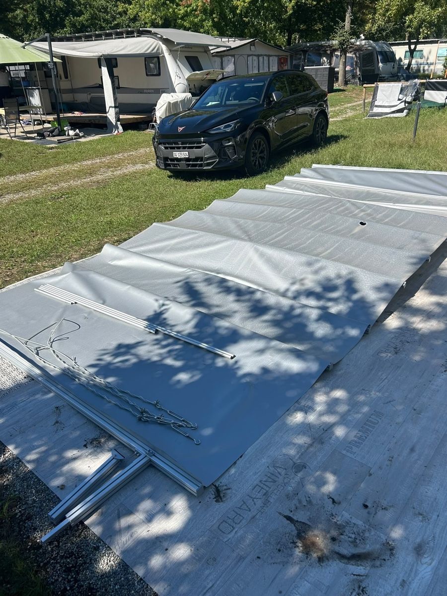 Veicoli da campeggio: Schutzdach zu Wohnwagen – Usato da Ried-Brig venduto da inf_k7jw 2