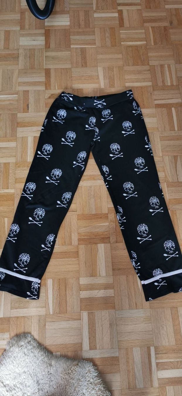 Pantaloni: Totenkopfhose Gr. S – Usato da Aadorf venduto da mona_speedy