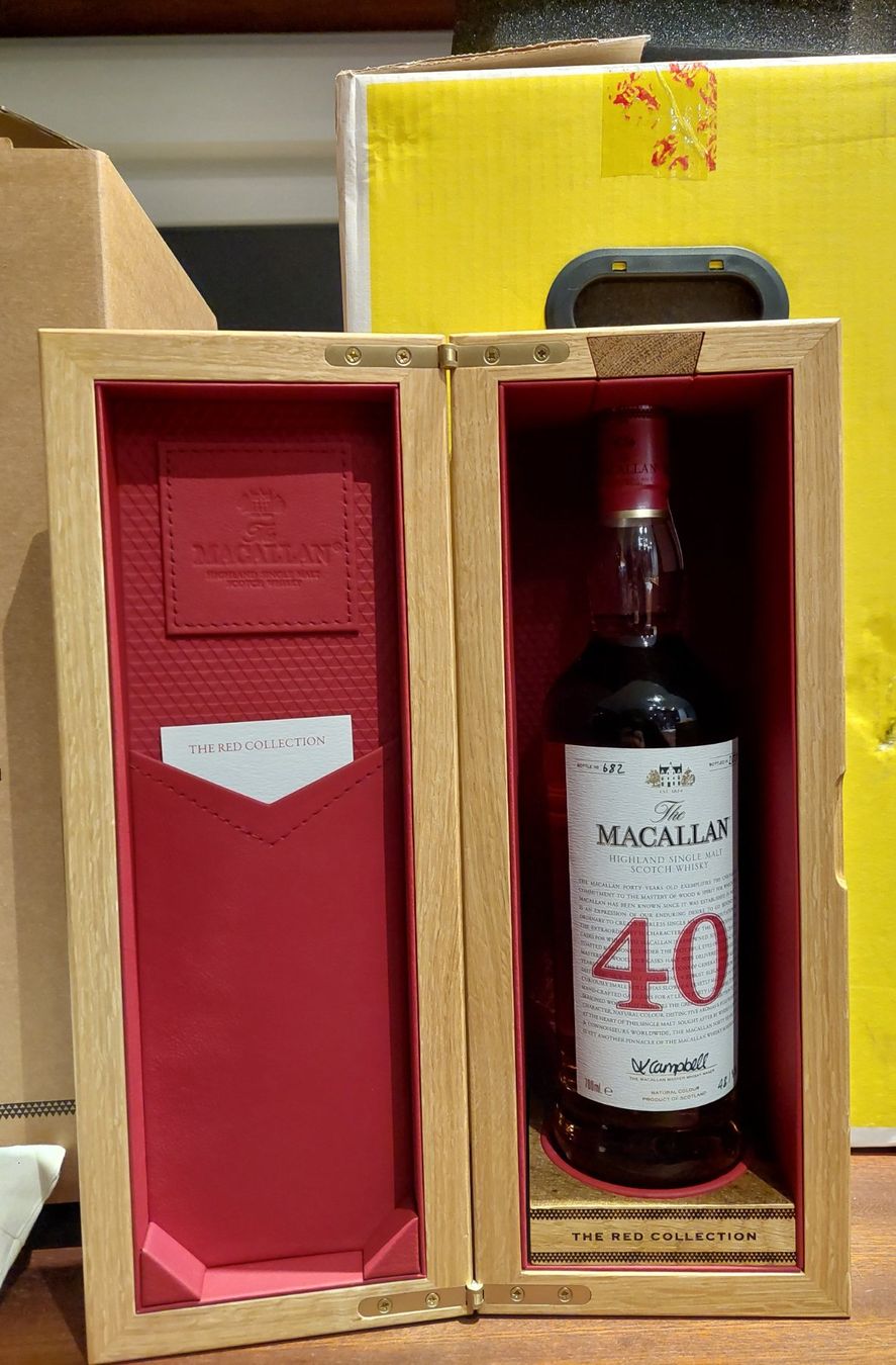 Macallan Spirituosen: Macallan 40 ans Red Collection – Neu und originalverpackt aus Le Locle von drinkshop
