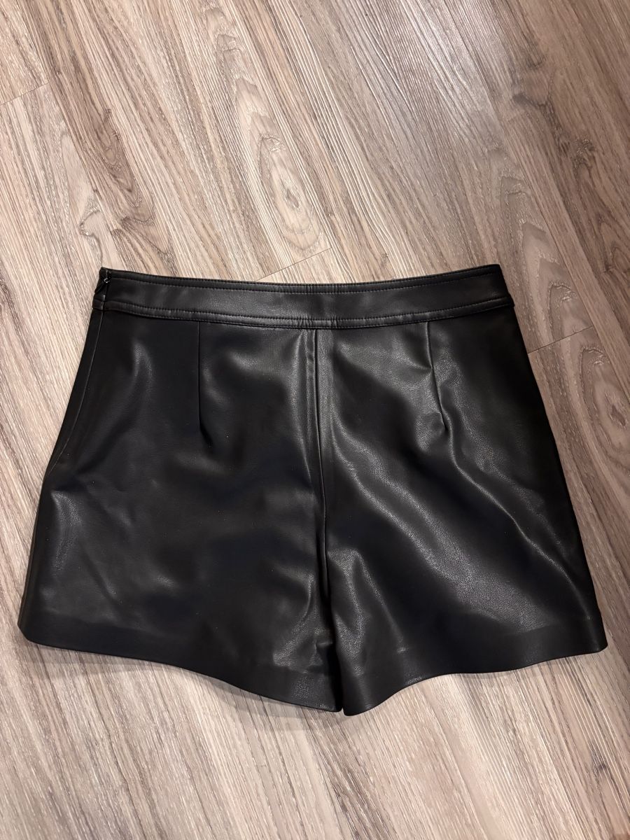 Gonne: Rock mit Shorts schwarz Kunstleder Grösse 38 – Nuovo (secondo la descrizione) da Gossau SG venduto da Swisslady25 2