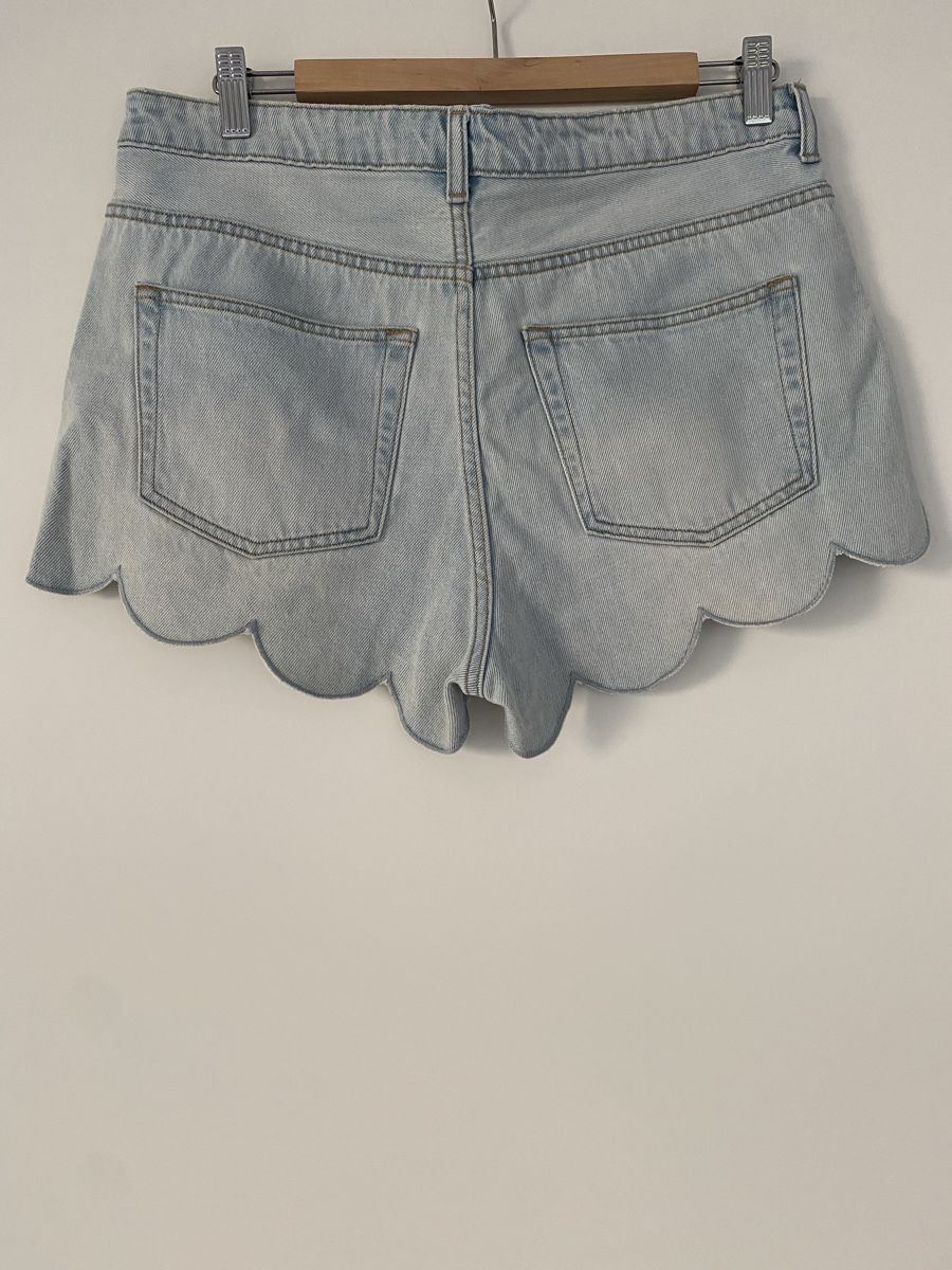 H&M Jeans: Short en jeans H&M festoné – Usato da Lausanne venduto da Gabrie 1