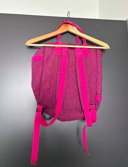 Rucksäcke: Pinker Rucksack – Gebraucht aus Embrach von ale_v5qn 1