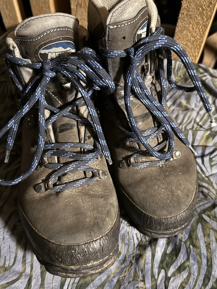 Meindl Scarpe da donna: Meindl Trecking Schuhe, Gr.37 – Usato da Uster venduto da Flummi 2