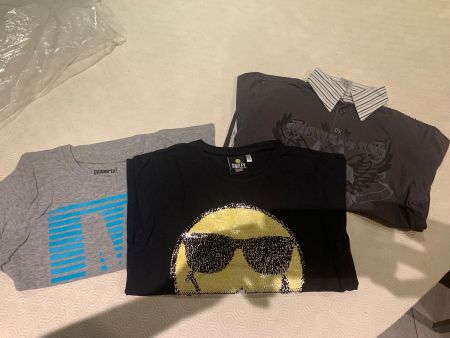 3 x sweat-shirts  gr. 134 - 140‪