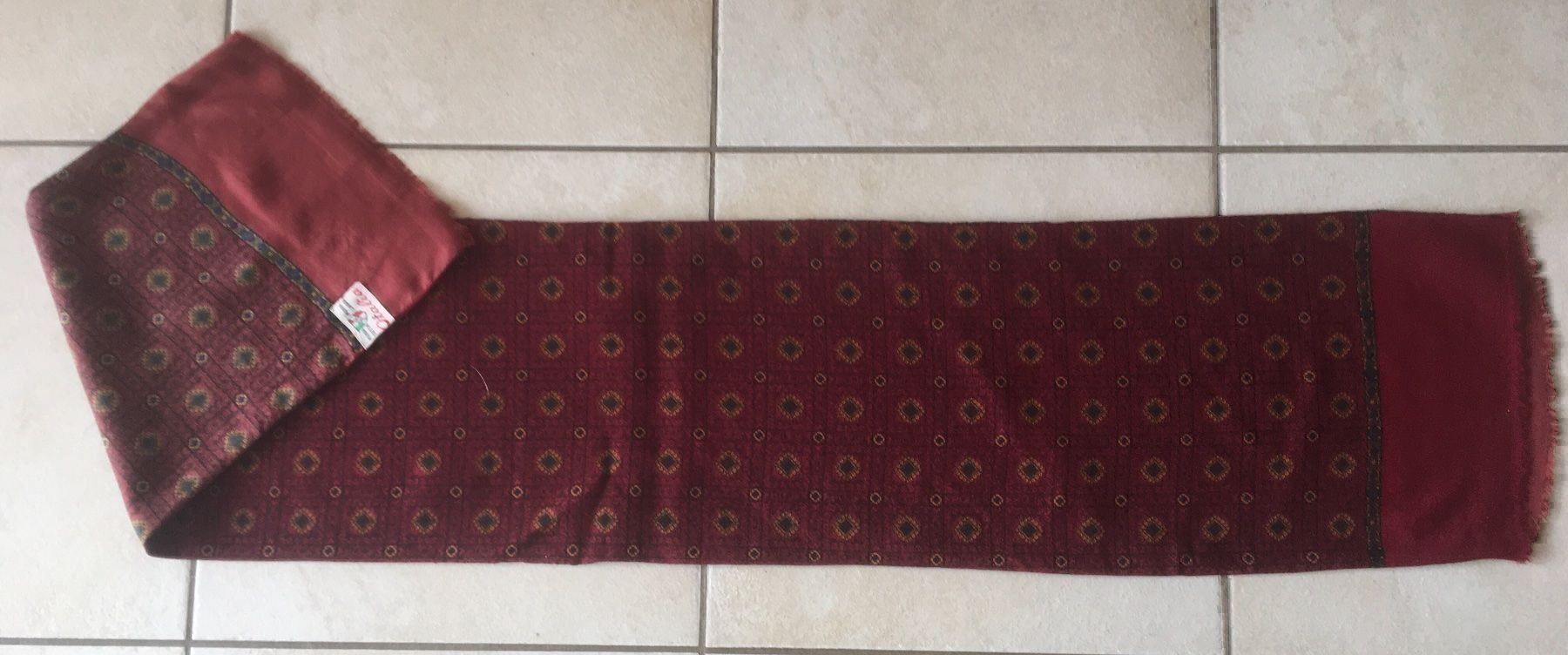 Sciarpe: Foulard HH Italia – Usato da Zürich venduto da mirjamgg 1