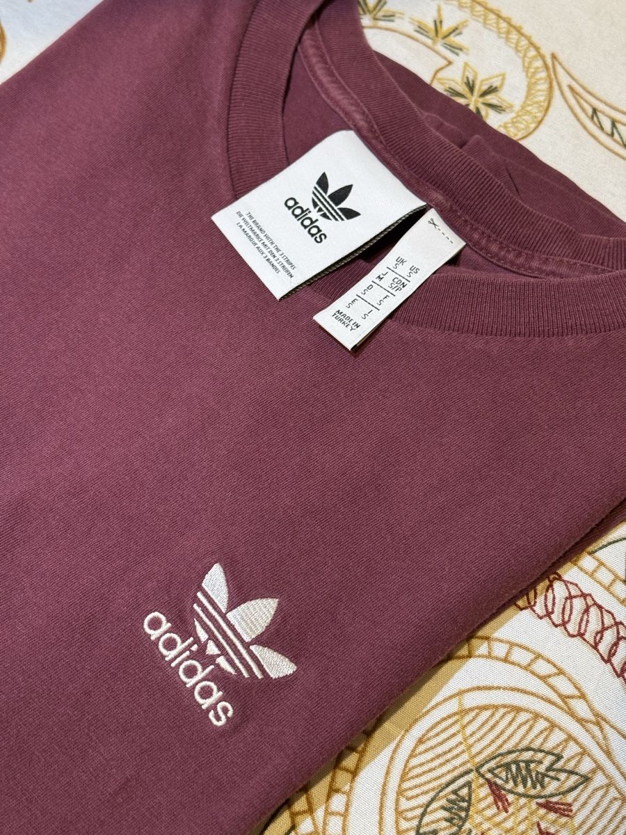 Adidas T-shirt: T-shirt Adidas Original  – Nuovo (secondo la descrizione) da Châtel-St-Denis venduto da Montclair_Swiss 1