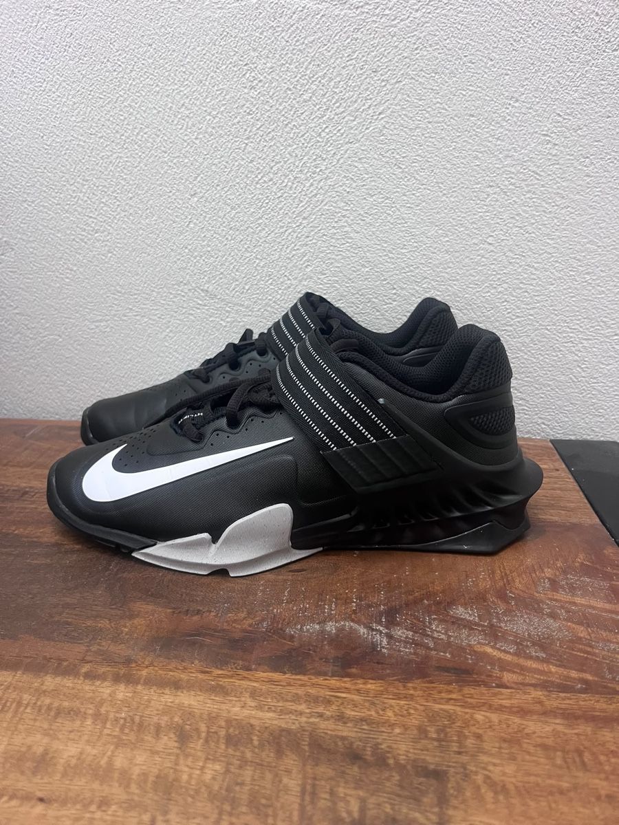 Nike Scarpe da donna: Nike Savaleos, powerlifting, weightlifting – Nuovo (secondo la descrizione) da Flawil venduto da Andrin.g97