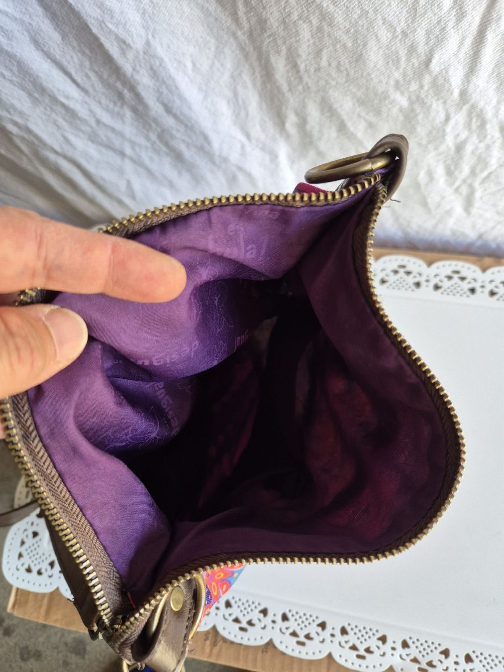 Desigual Taschen für Damen: DESIGUAL Handtasche ca. 28 x 34 cm – Gebraucht aus Herzogenbuchsee von herzchae 3