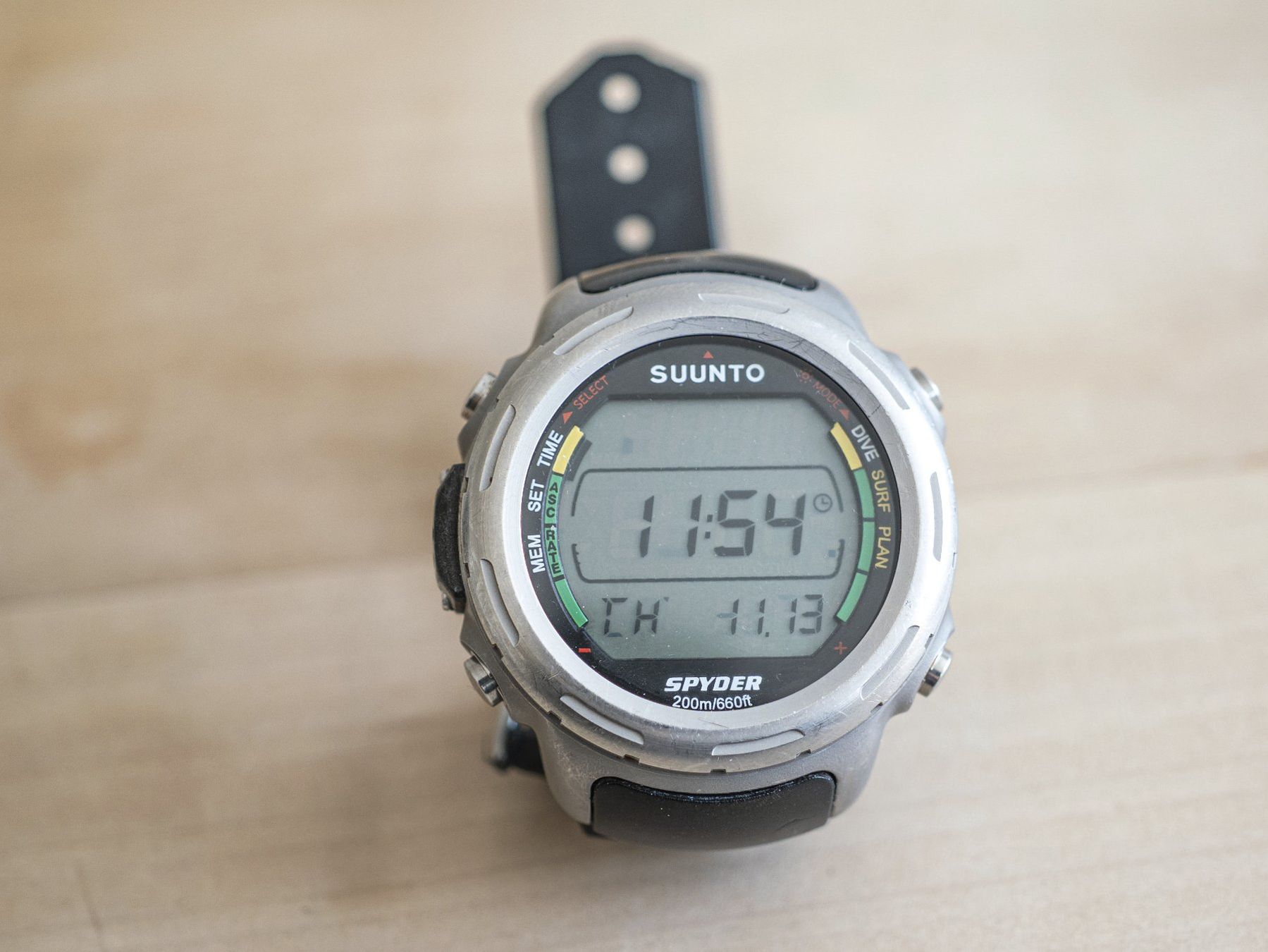 Suunto Orologi: Tauchcomputer Suunto Spyder mit neuer Batterie – Usato da Ennenda venduto da Fresh0