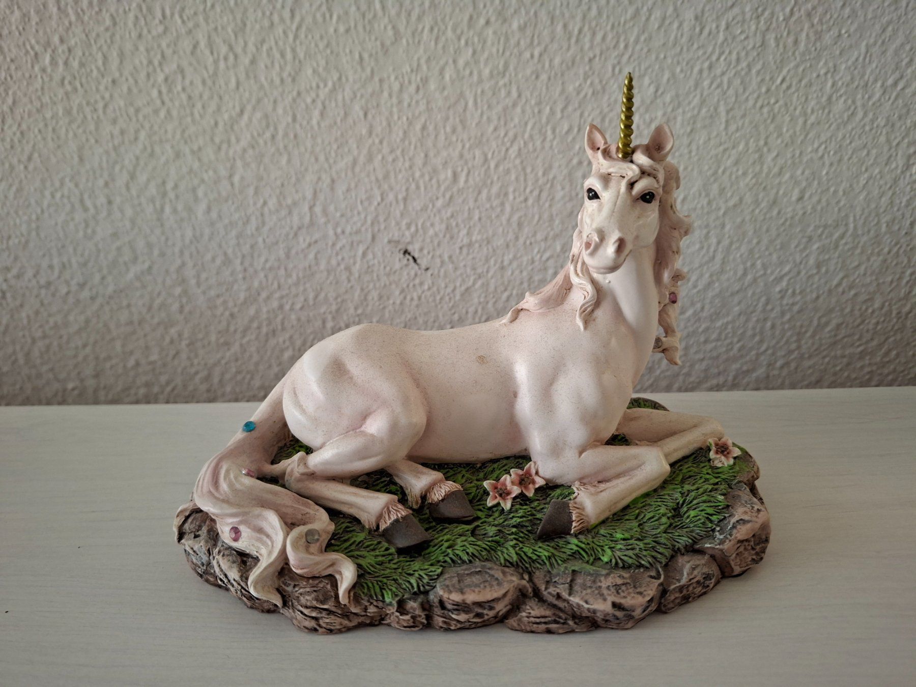 Figurines: Einhorn Figur liegend – D'occasion à Zürich par ladyshana84 1