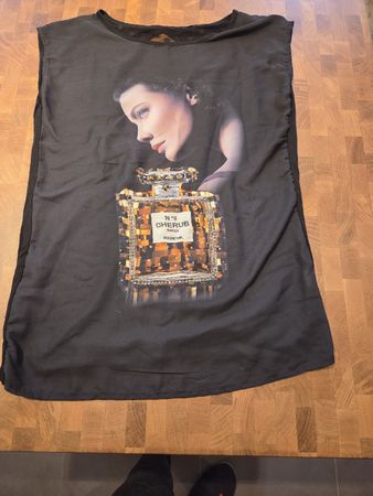 Schickes Sommer Top mit Rückenausschnitt, Grösse M, Neu!