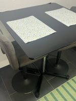 Kesseböhmer Gaslift-Tisch & 2 Design-Hocker