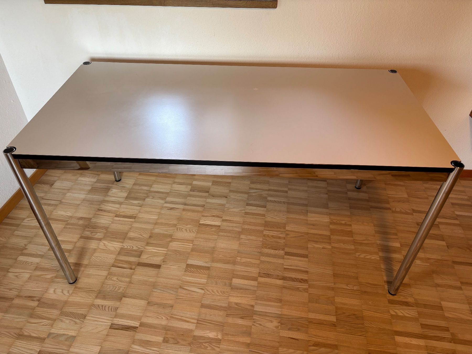 USM Bureaux: USM Haller Schreibtisch – D'occasion à Feldbach par Olive1 6