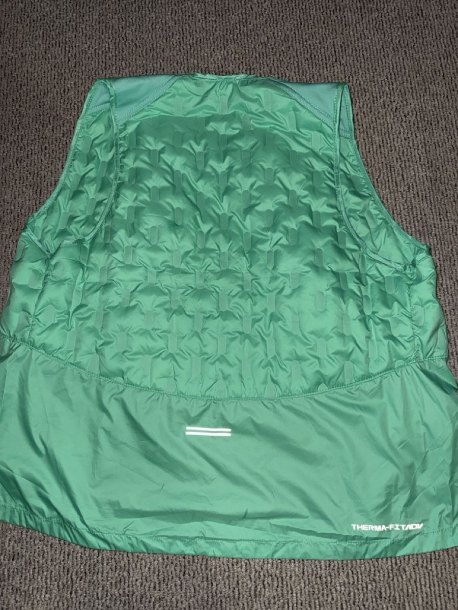 Nike Gilets & Westen: Nike Weste – Neu und originalverpackt aus Gossau SG von David_Hocquet 1