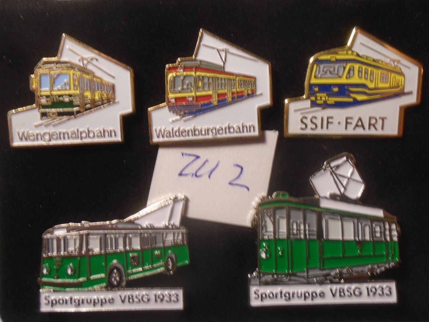 Placchette & Badge: 5 ver. Eisenbahn Tram Bus Pins (ZU2) – Usato da Winterthur venduto da Beli2000