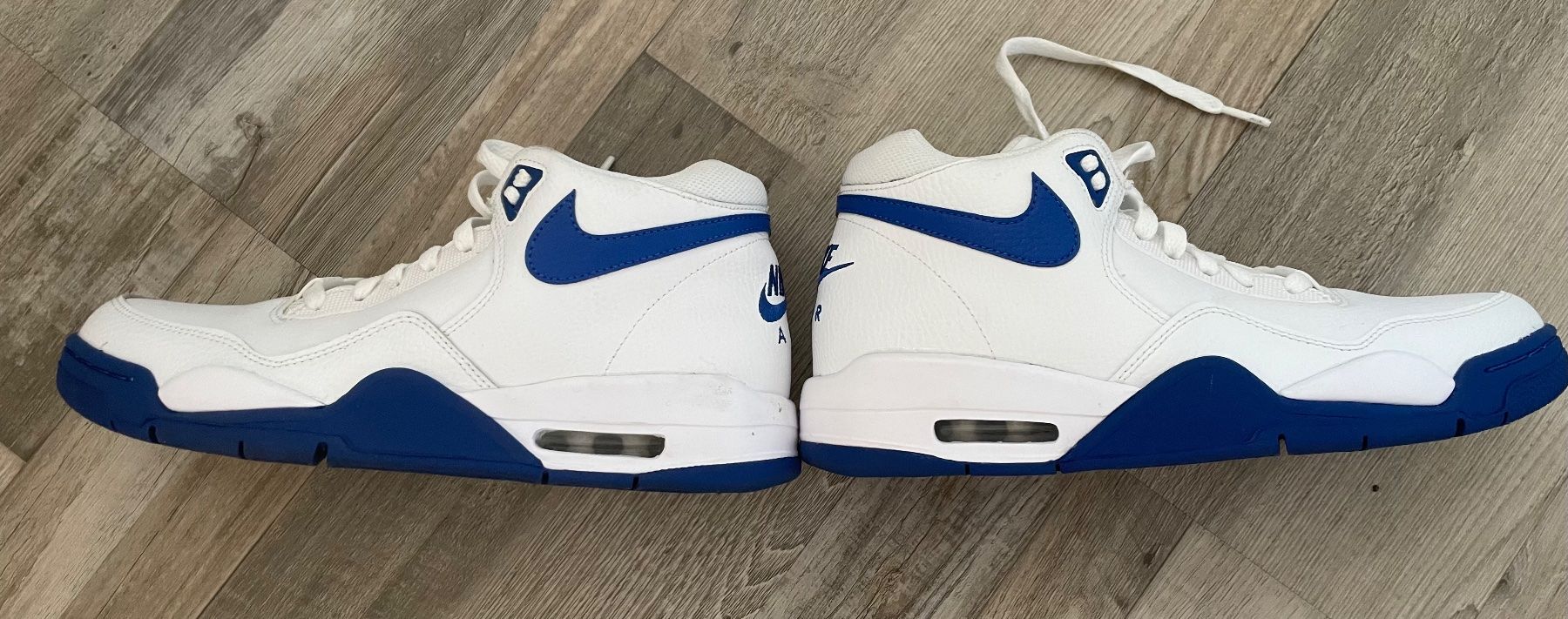Nike Scarpe da uomo: Nike Air Flight Herren Schuhe – Usato da Schüpfheim venduto da Schnisu 1