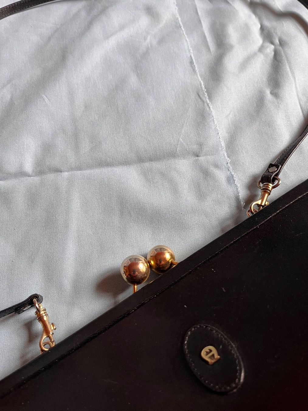 Aigner Borse da donna: AIGNER DAMENUMHÄNGETASCHE – Usato da Hosenruck venduto da abakadabra 2
