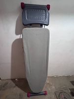 Planche à repasser réglable  170 cm  Très bon état