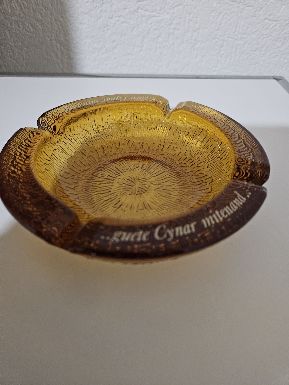 Cynar Portacenere: Vintage Cynar Werbe-Aschenbecher Neu. – Nuovo (secondo la descrizione) da Mellingen venduto da Aegert5 1