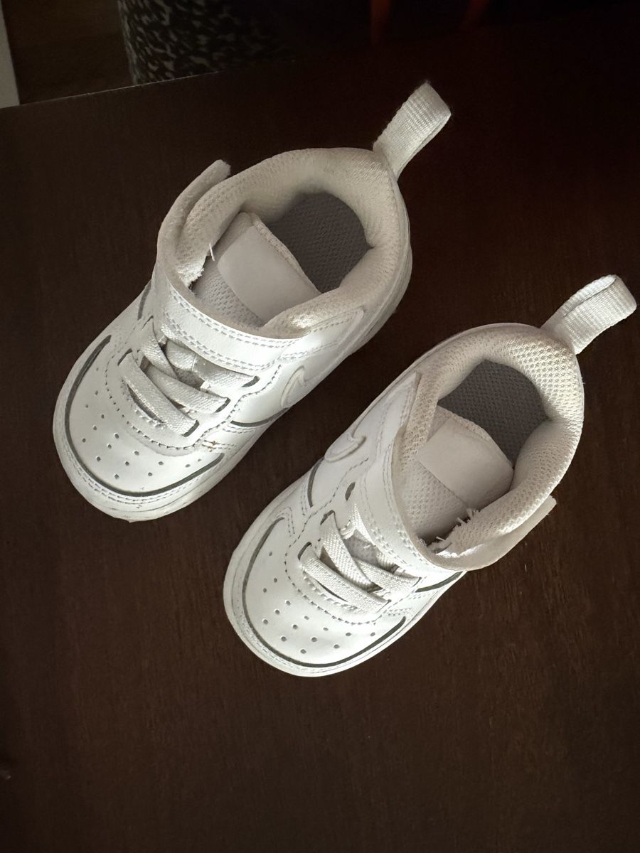 Nike Scarpe per ragazzi: Kinderschuhe Nike Grösse 21 Neu  – Nuovo (secondo la descrizione) da Pratteln venduto da sarax3.- 1
