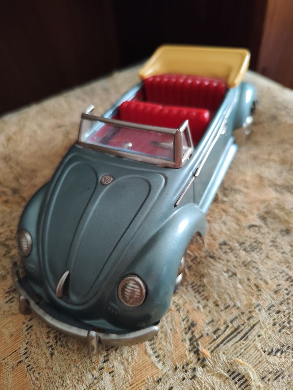 Volkswagen Modellini d'auto: VW käfer cabrio blechauto – Usato da minusio venduto da bierbrauer 7