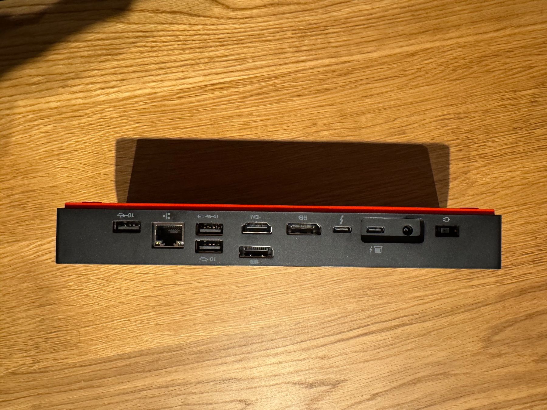 Lenovo Docking station: Lenovo Thinkpad Thunderbolt 4 – Usato da Winterthur venduto da CamiStore 4