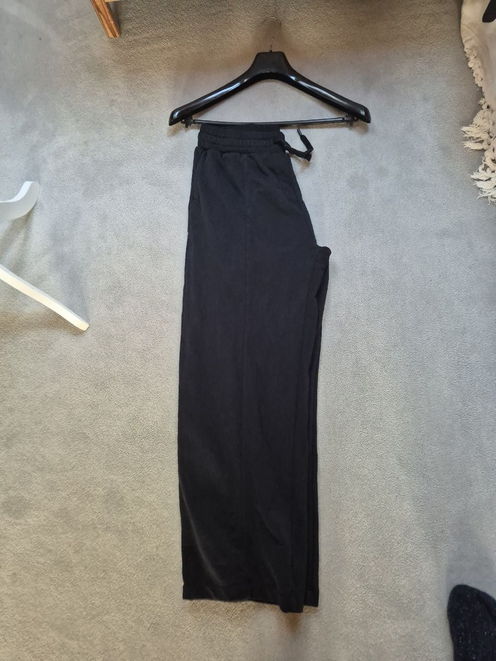 Completi & Tailleur: 2 teiler Migros Essentials schwarz Grösse L – Usato da Zürich venduto da Drago670 8