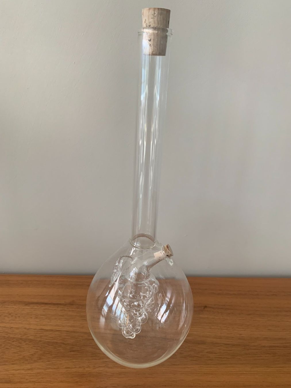 Carafes: Karaffe NEU,  mit Traube, mit Ausguss, ca. 30 cm – Neuf (Voir description) à Laax GR par wil_66wq 1