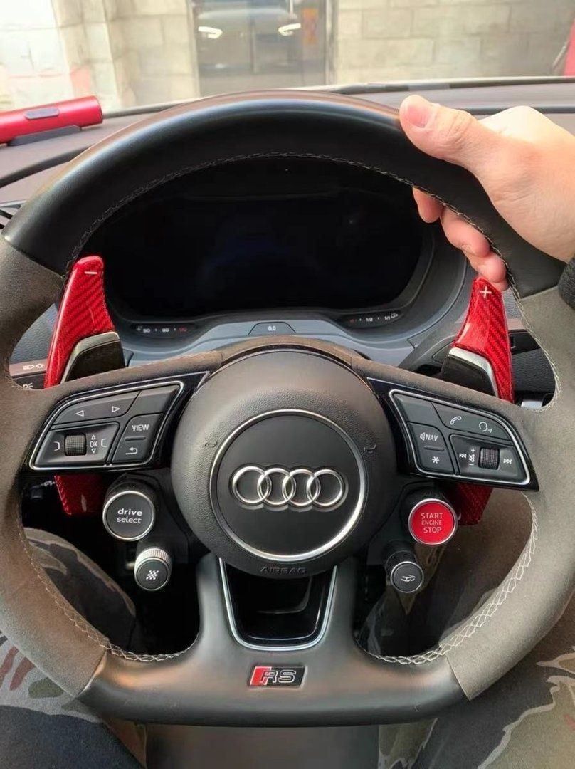 Tutti pezzi di ricambio auto: Audi RS Rot Carbon schaltwippen Ab 2017+ – Nuovo e nell'imballaggio originale da Volketswil venduto da Willis_Autoteile 2