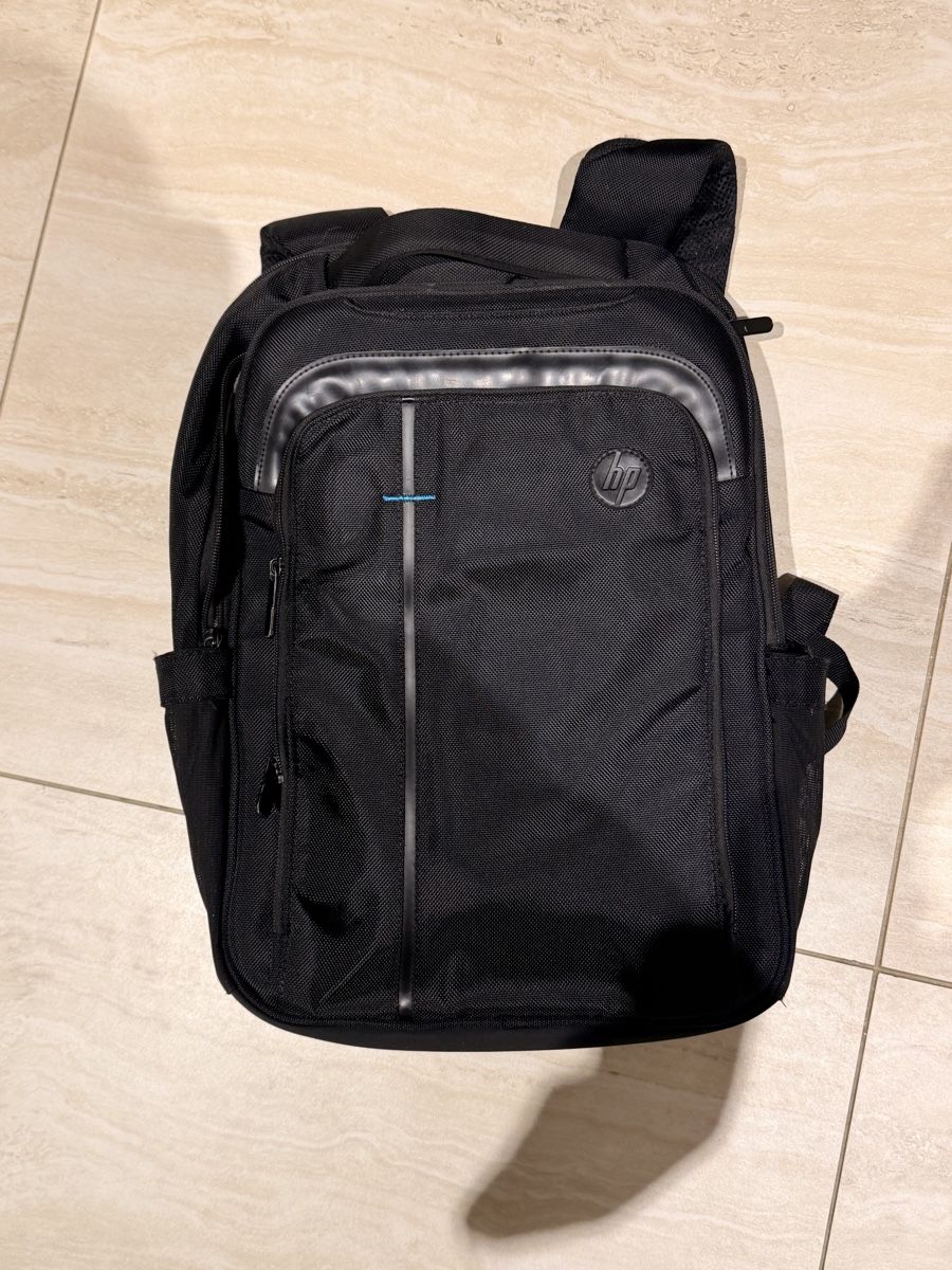Zaini: HP Laptop Backpack - Like New Condition - Black! – Usato da Paradiso venduto da Ixaya.studio